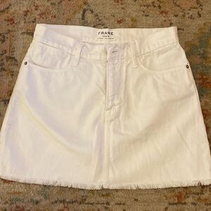 White jeans, mini skirt